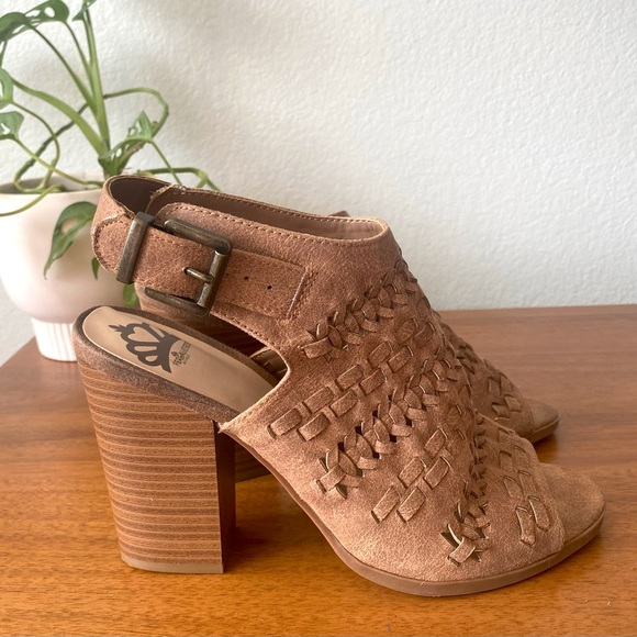 FERGALICIOUS By Fergie Vagabond Heeled Sandal Tan Brown Slingback Size 8.5 - Picture 4 of 9